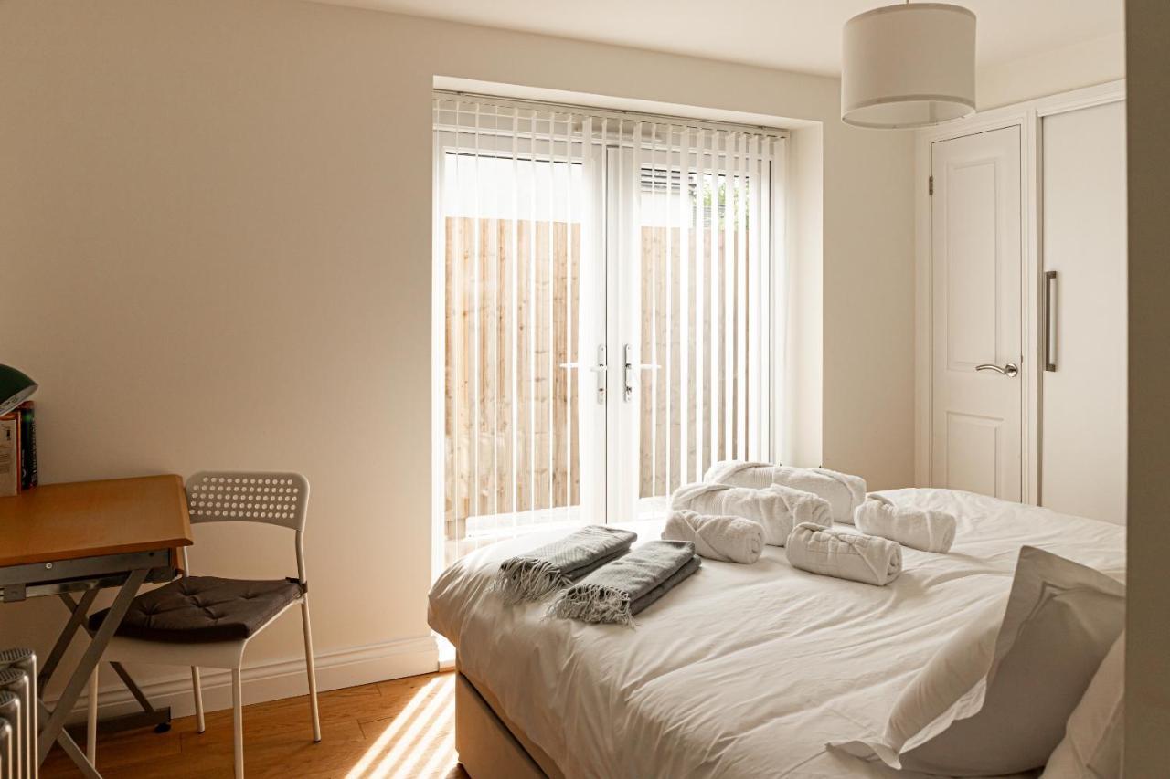 Amber Apartment Oxford Bagian luar foto