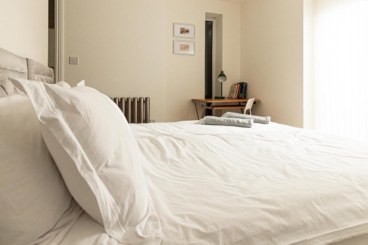 Amber Apartment Oxford Bagian luar foto
