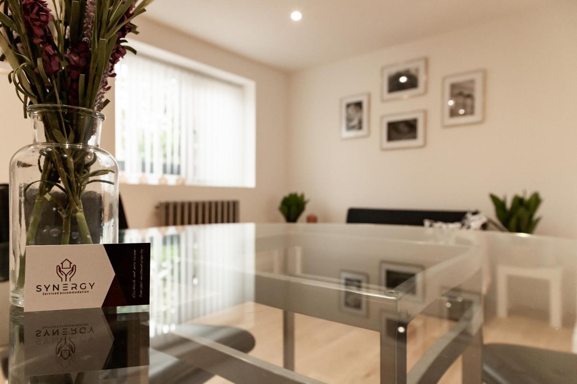Amber Apartment Oxford Bagian luar foto